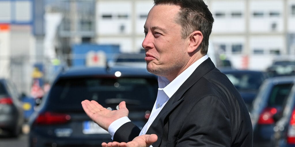 DOGE Chief Elon Musk Drops 'Harry Bolz', Crashes Solana Meme Coins
